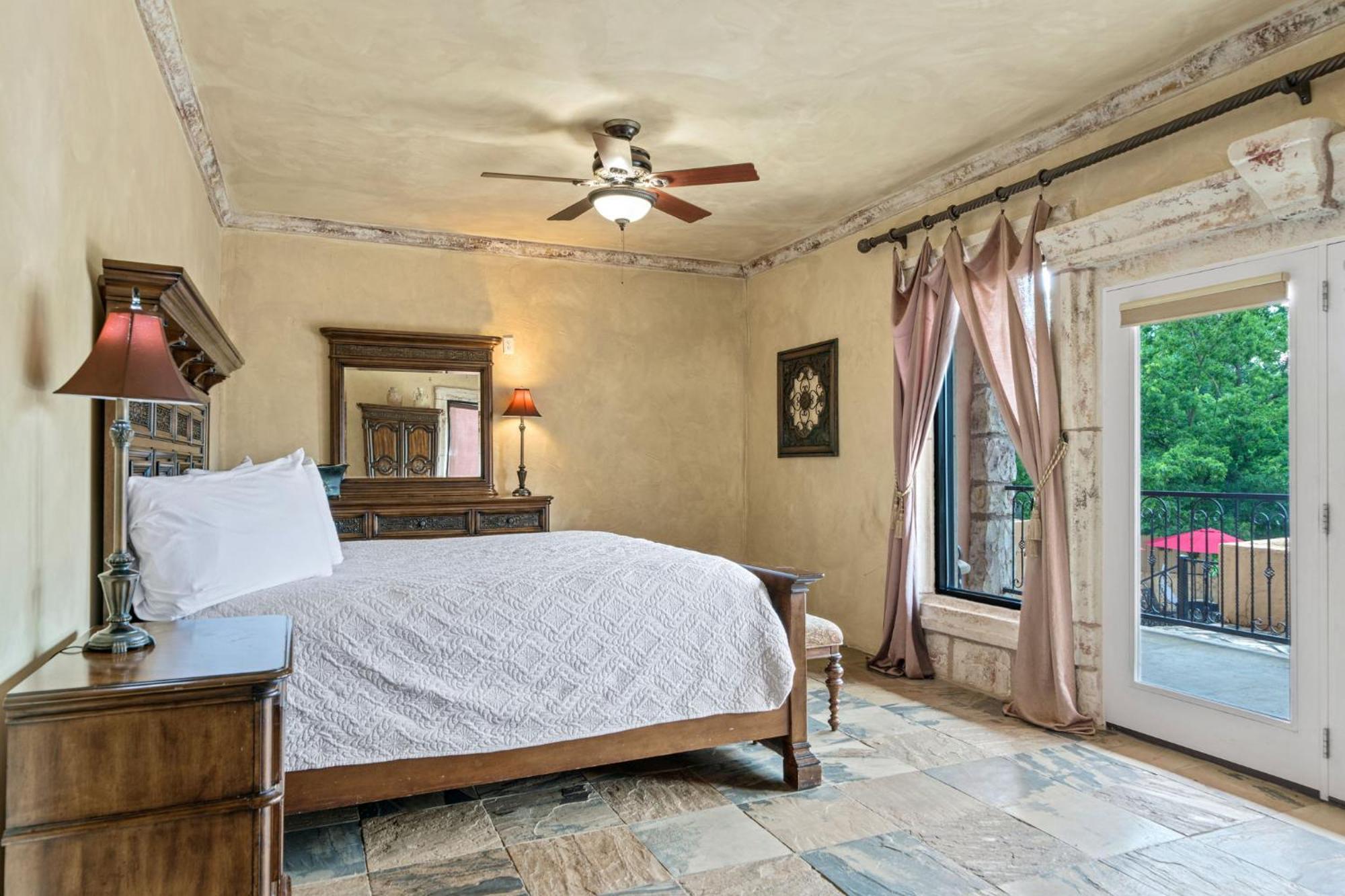 Hotel Riverside 3*